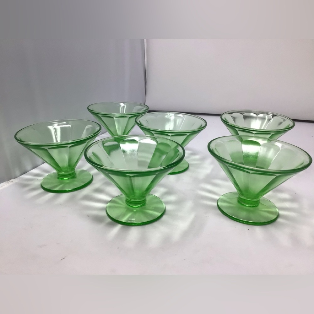 Set of six vintage Vaseline green ice cream sherbet dish